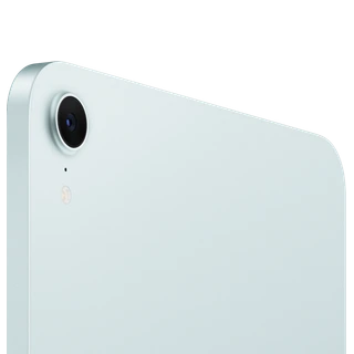 iPad mini (A17 Pro) — detalhe editorial oficial da câmera traseira em azul